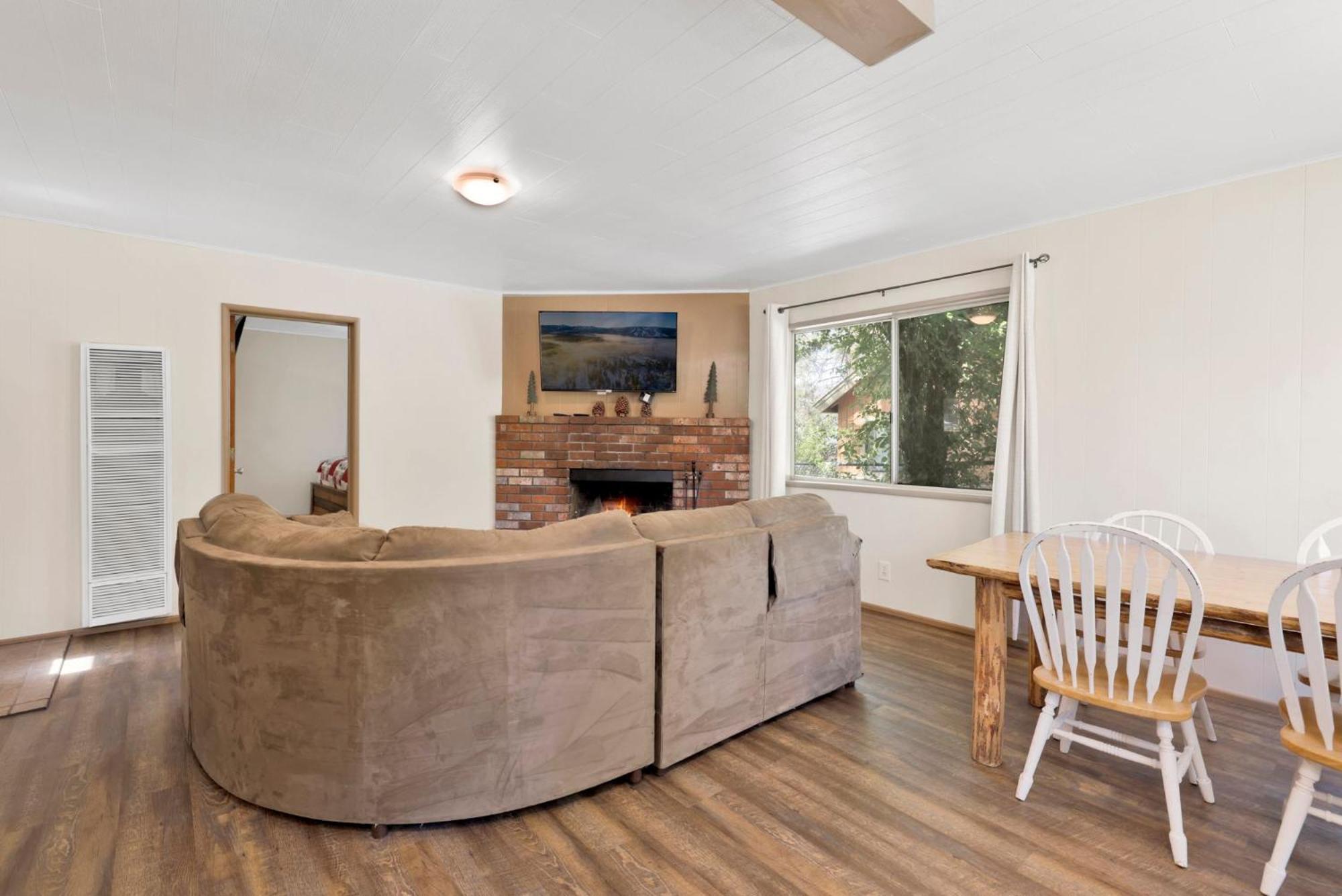 Twin Pines Family Cabin By Big Bear Vacations บิ๊กแบร์เลค ภายนอก รูปภาพ